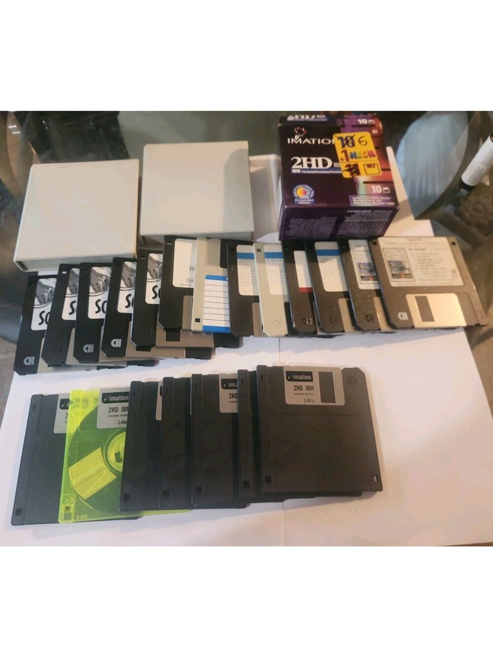 Lot of 20 3.5” Black Floppy Random Lot With 2 Cases UNTESTED AS IS